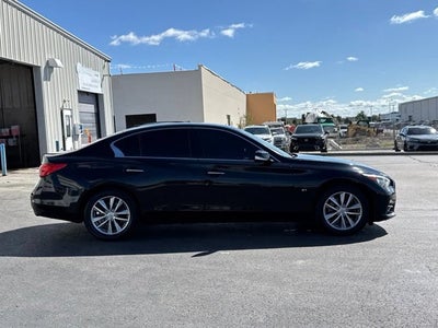 2015 INFINITI Q50 Base