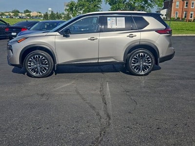 2025 Nissan Rogue SL