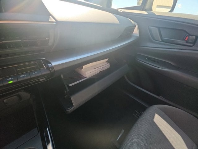 2025 Toyota Prius LE