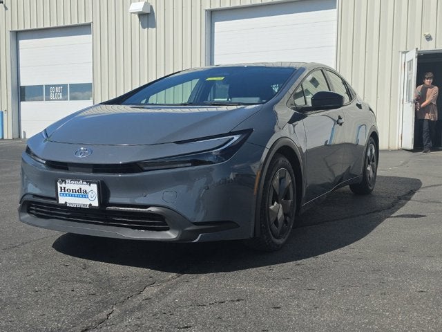 2025 Toyota Prius LE