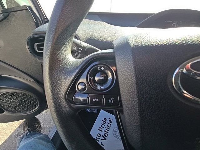 2022 Toyota Prius LE