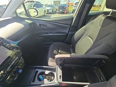 2022 Toyota Prius LE