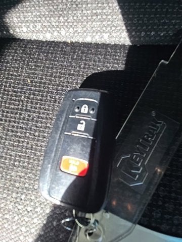 2022 Toyota Prius LE