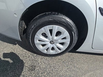 2022 Toyota Prius LE