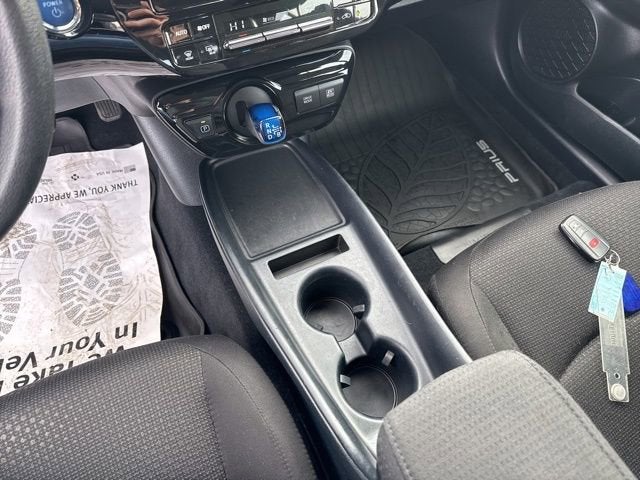 2019 Toyota Prius LE AWD-e