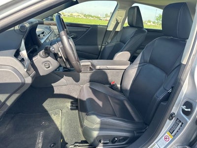 2019 Lexus ES 300h