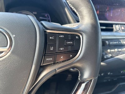 2019 Lexus ES 300h