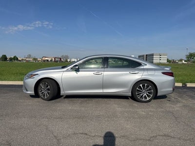 2019 Lexus ES 300h