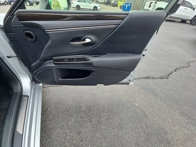 2019 Lexus ES 300h
