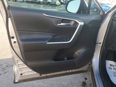 2022 Toyota RAV4 Hybrid SE