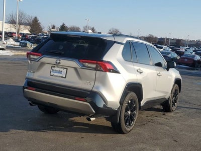 2022 Toyota RAV4 Hybrid SE
