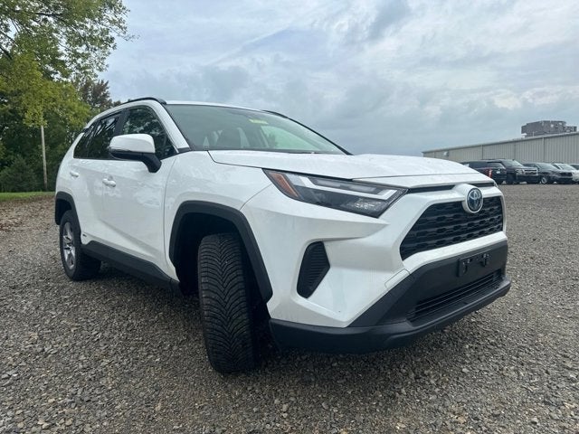 2022 Toyota RAV4 Hybrid XLE