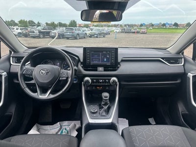 2022 Toyota RAV4 Hybrid XLE