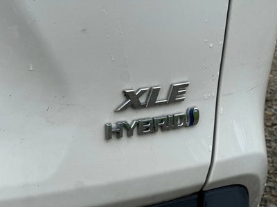 2022 Toyota RAV4 Hybrid XLE