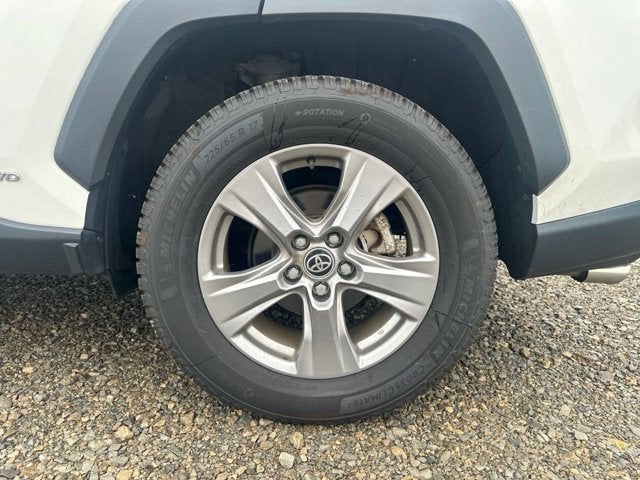 2022 Toyota RAV4 Hybrid XLE