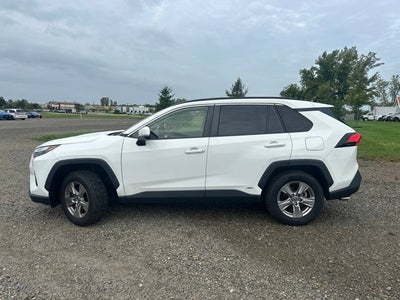 2022 Toyota RAV4 Hybrid XLE