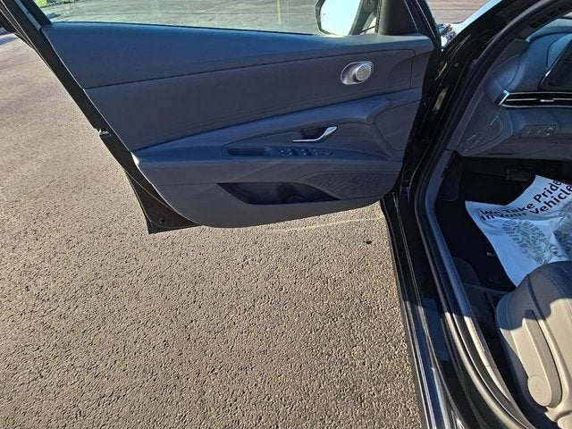 2022 Hyundai Elantra SE