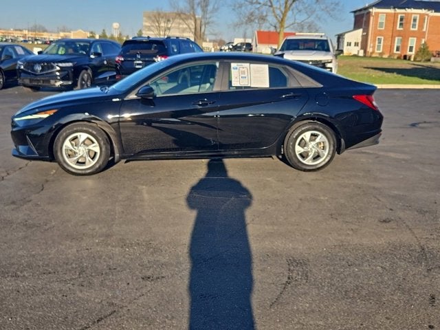 2022 Hyundai Elantra SE