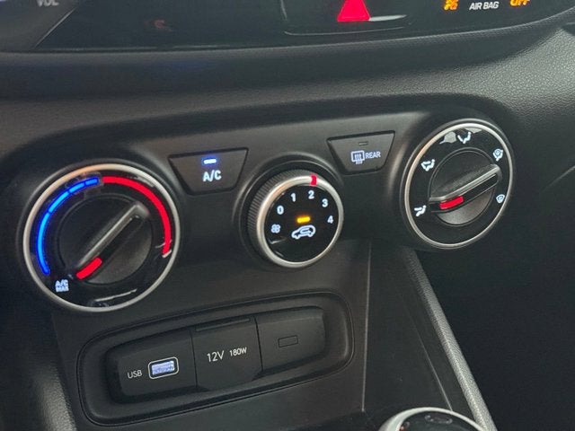 2022 Hyundai Venue SE