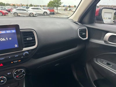 2022 Hyundai Venue SE