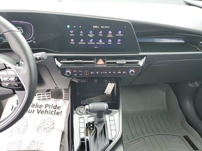 2023 Kia Niro SX Touring