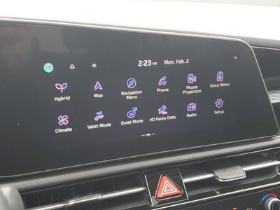 2023 Kia Niro SX Touring