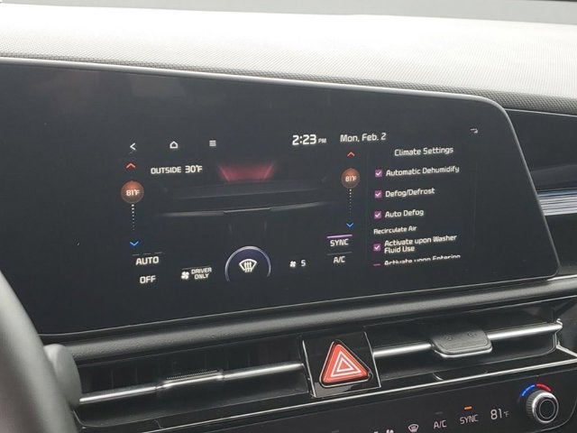 2023 Kia Niro SX Touring