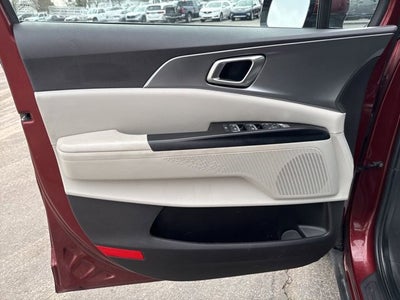 2024 Kia Carnival LX