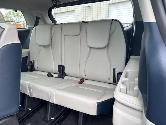2025 Kia Carnival SX