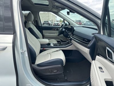 2025 Kia Carnival SX