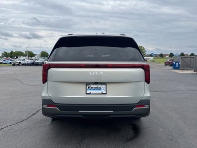 2025 Kia Carnival SX