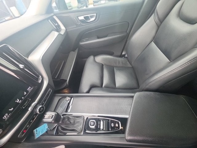 2019 Volvo XC60 T5 Momentum
