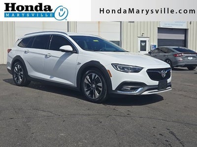 2018 Buick Regal TourX Essence