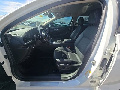 2018 Buick Regal TourX Essence