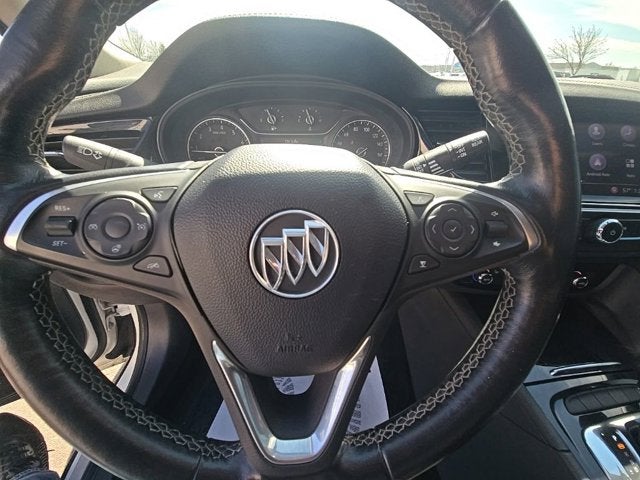 2018 Buick Regal TourX Essence