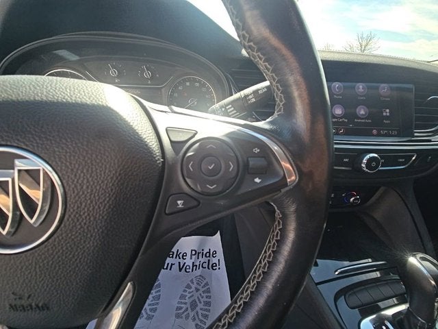2018 Buick Regal TourX Essence