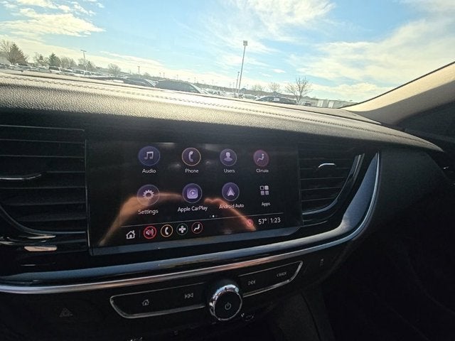 2018 Buick Regal TourX Essence