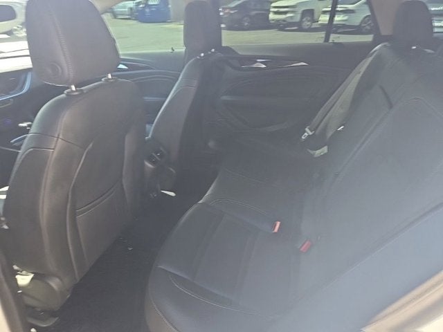 2018 Buick Regal TourX Essence