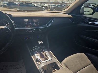 2018 Buick Regal TourX Essence