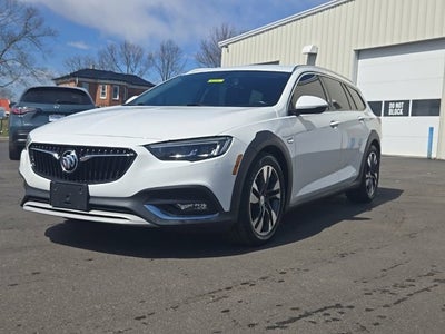 2018 Buick Regal TourX Essence