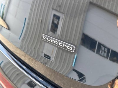 2023 Audi Q7 45 Premium