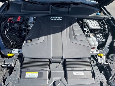 2023 Audi Q7 45 Premium