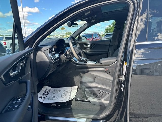 2023 Audi Q7 45 Premium