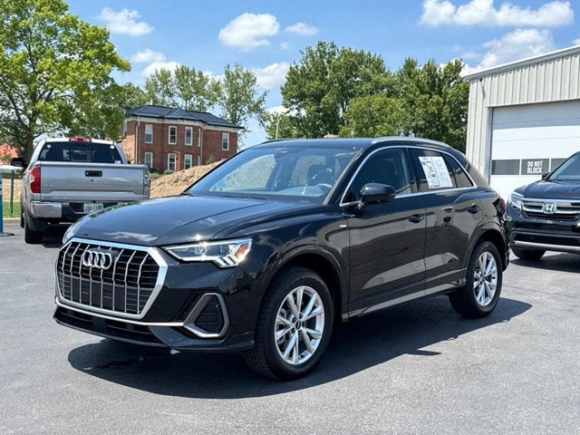 2023 Audi Q3 Premium