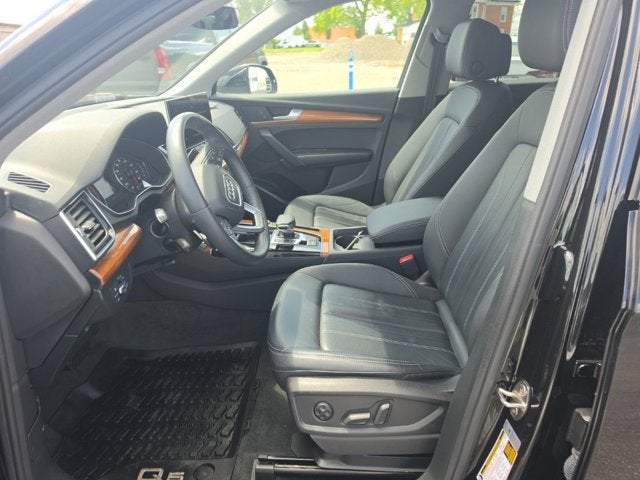 2023 Audi Q5 45 S line Premium
