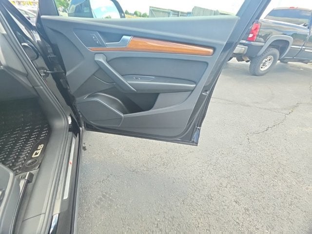 2023 Audi Q5 45 S line Premium