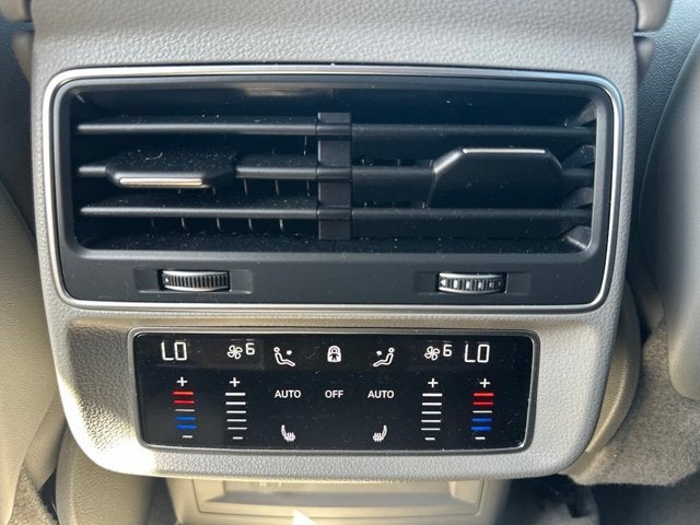 2023 Audi Q7 45 Premium Plus