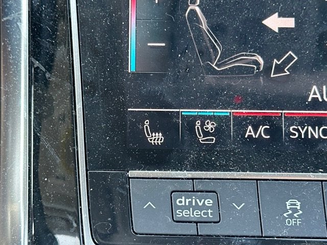 2023 Audi Q7 45 Premium Plus