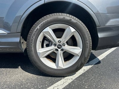 2023 Audi Q7 45 Premium Plus