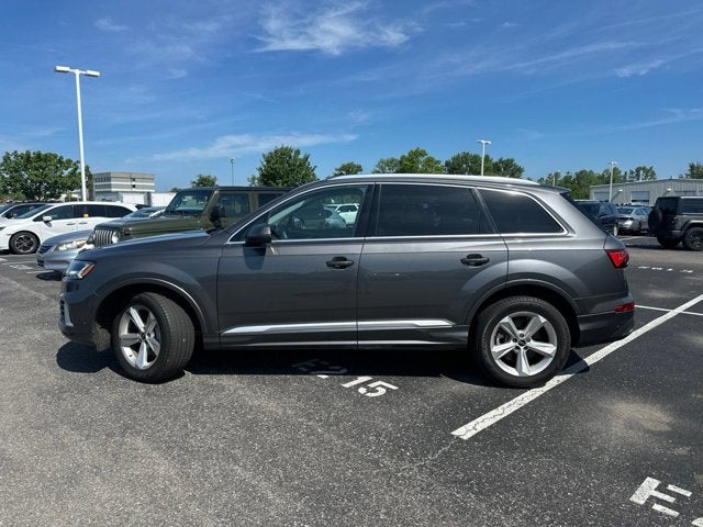 2023 Audi Q7 45 Premium Plus